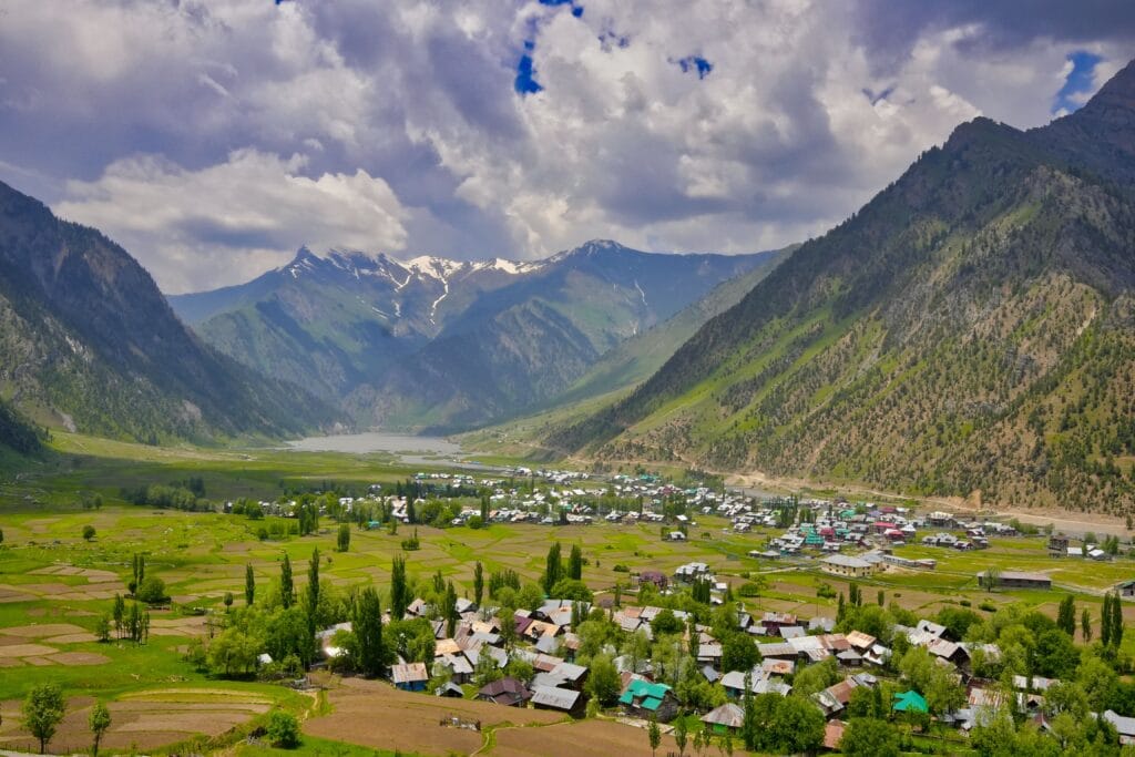 Grand Kashmir Gurez Valley Tour Package