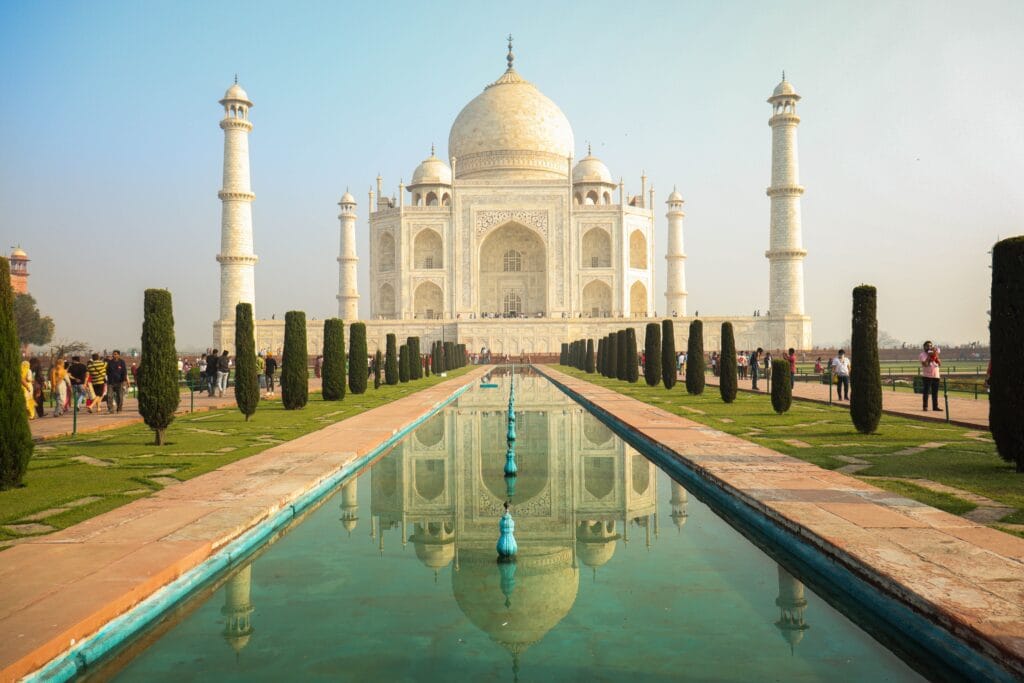 Kashi Ayodhya Lucknow Agra Mathura Tour