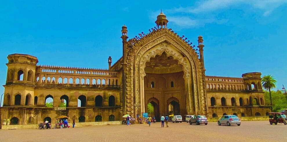 Lucknow tour package by friends tours