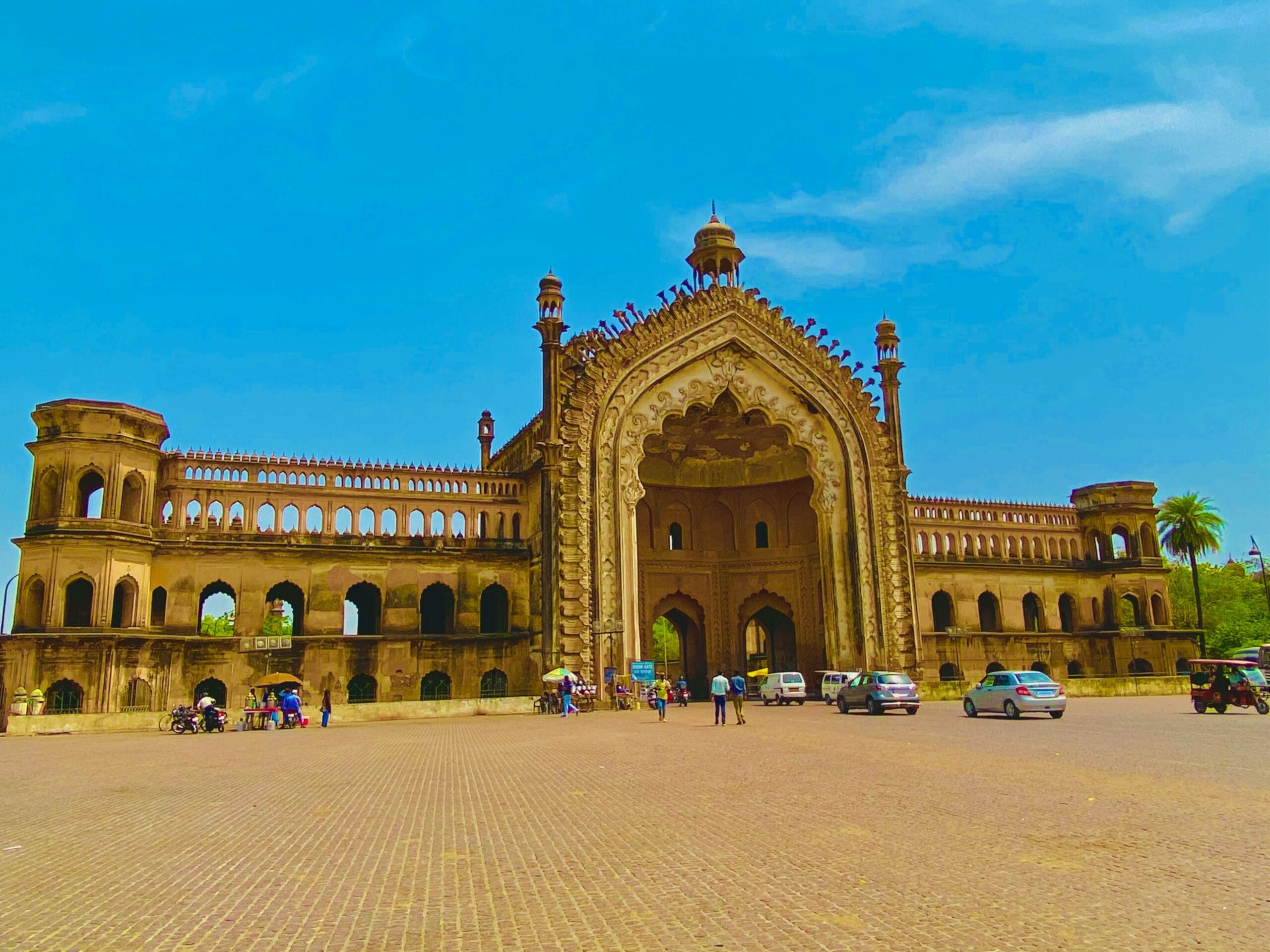 Lucknow tour package by friends tours